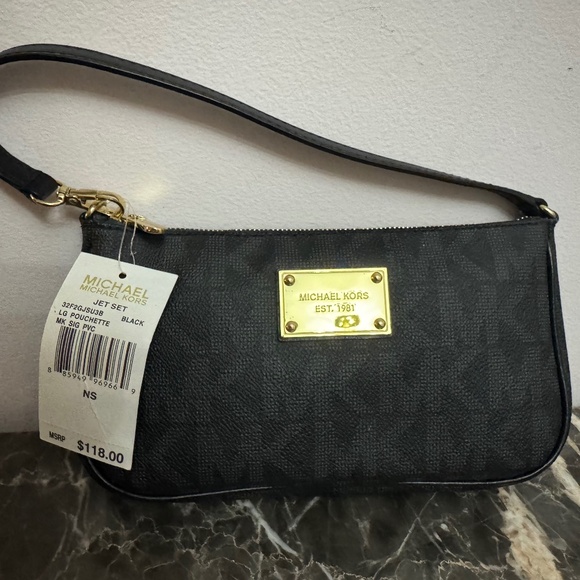 Michael Kors Purse - Picture 1 of 1